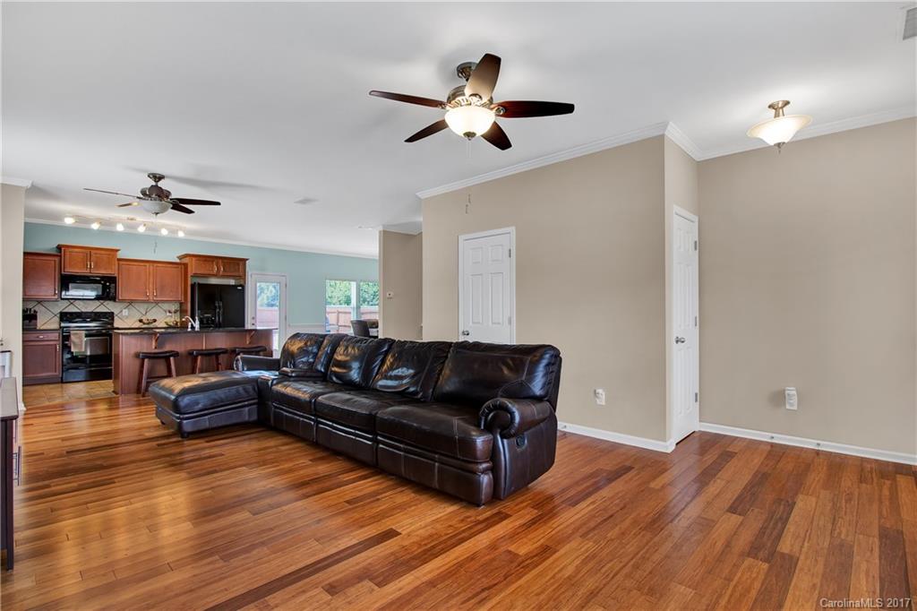 Stratford Pond - Residential