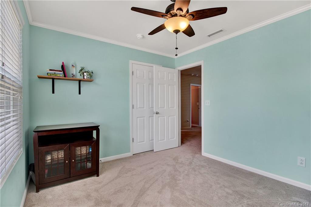 Stratford Pond - Residential