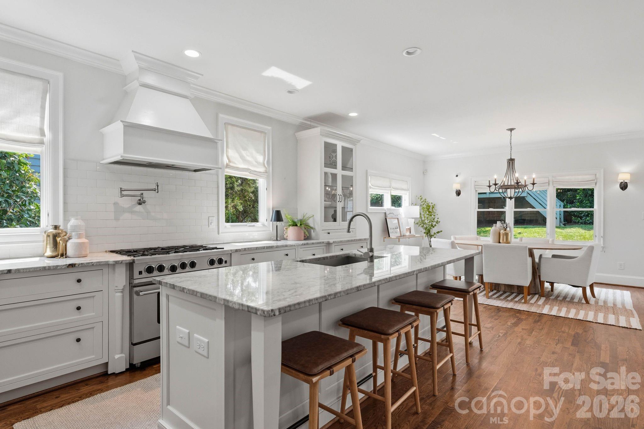 2013 Victorian Place