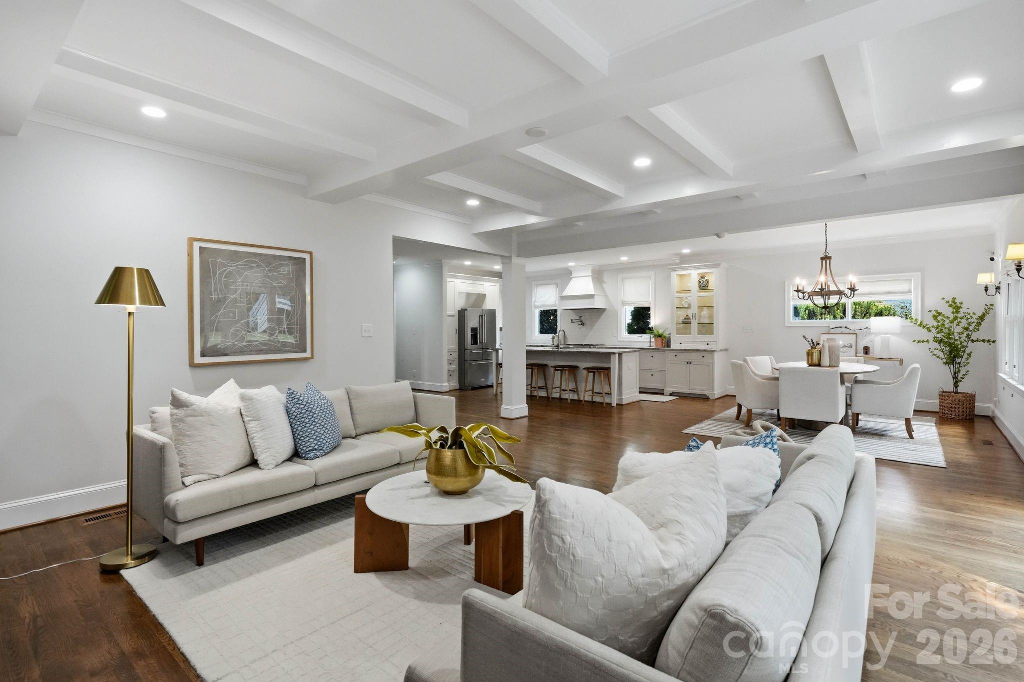 2013 Victorian Place