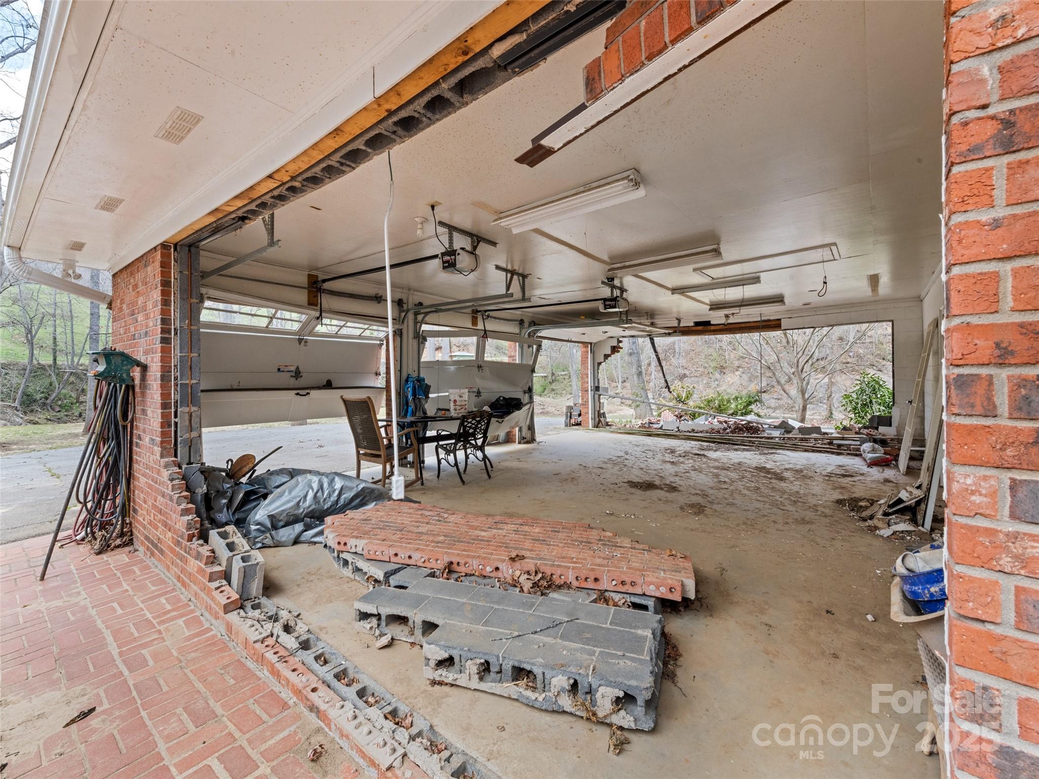 21 Riverbend Road