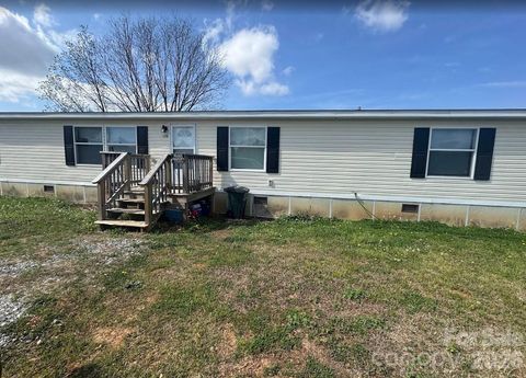 170 Cooper Road Campobello SC 29322