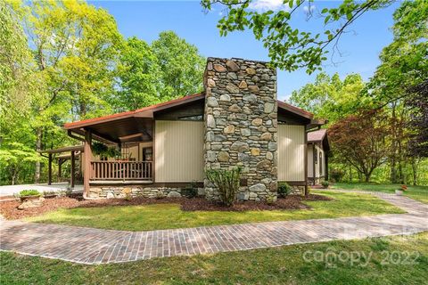 A home in Hendersonville