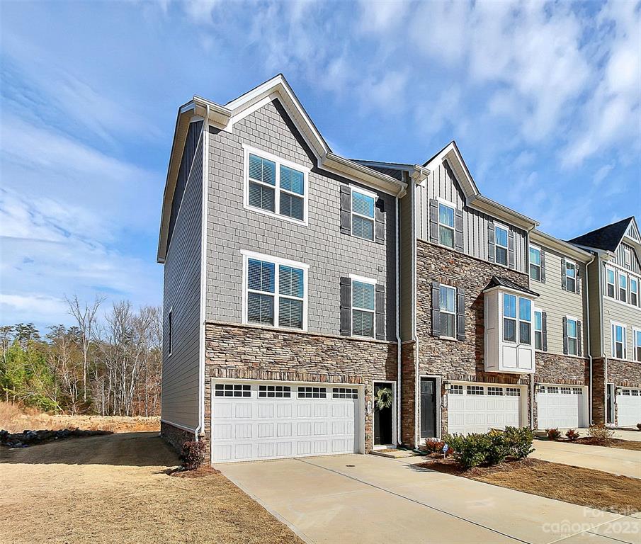 Trinity Townes - Residential