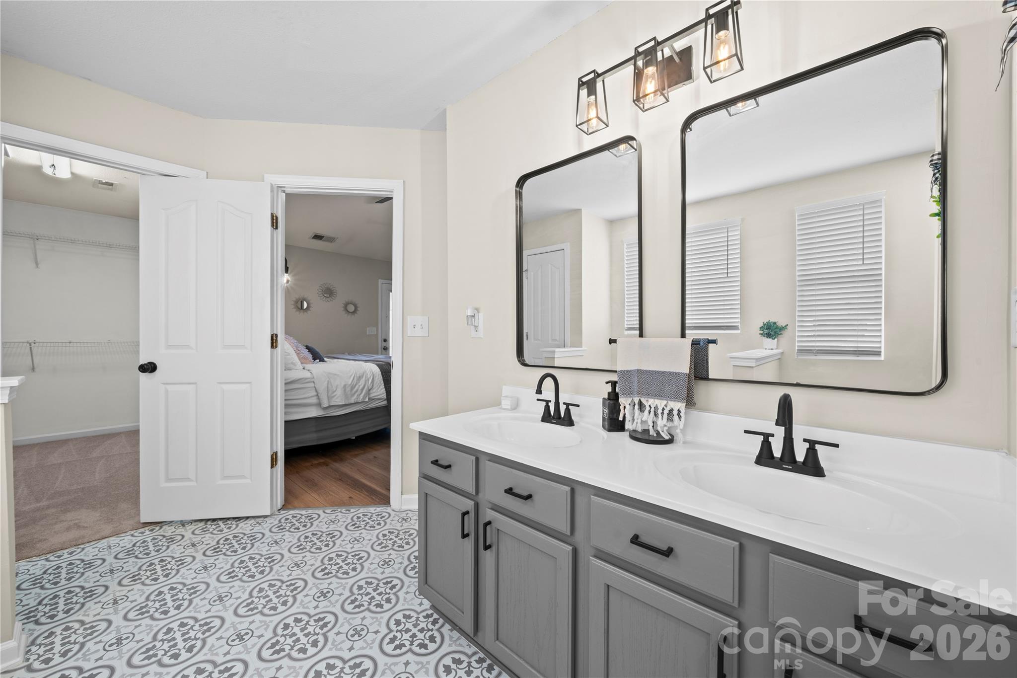 Curtis Pond - Residential