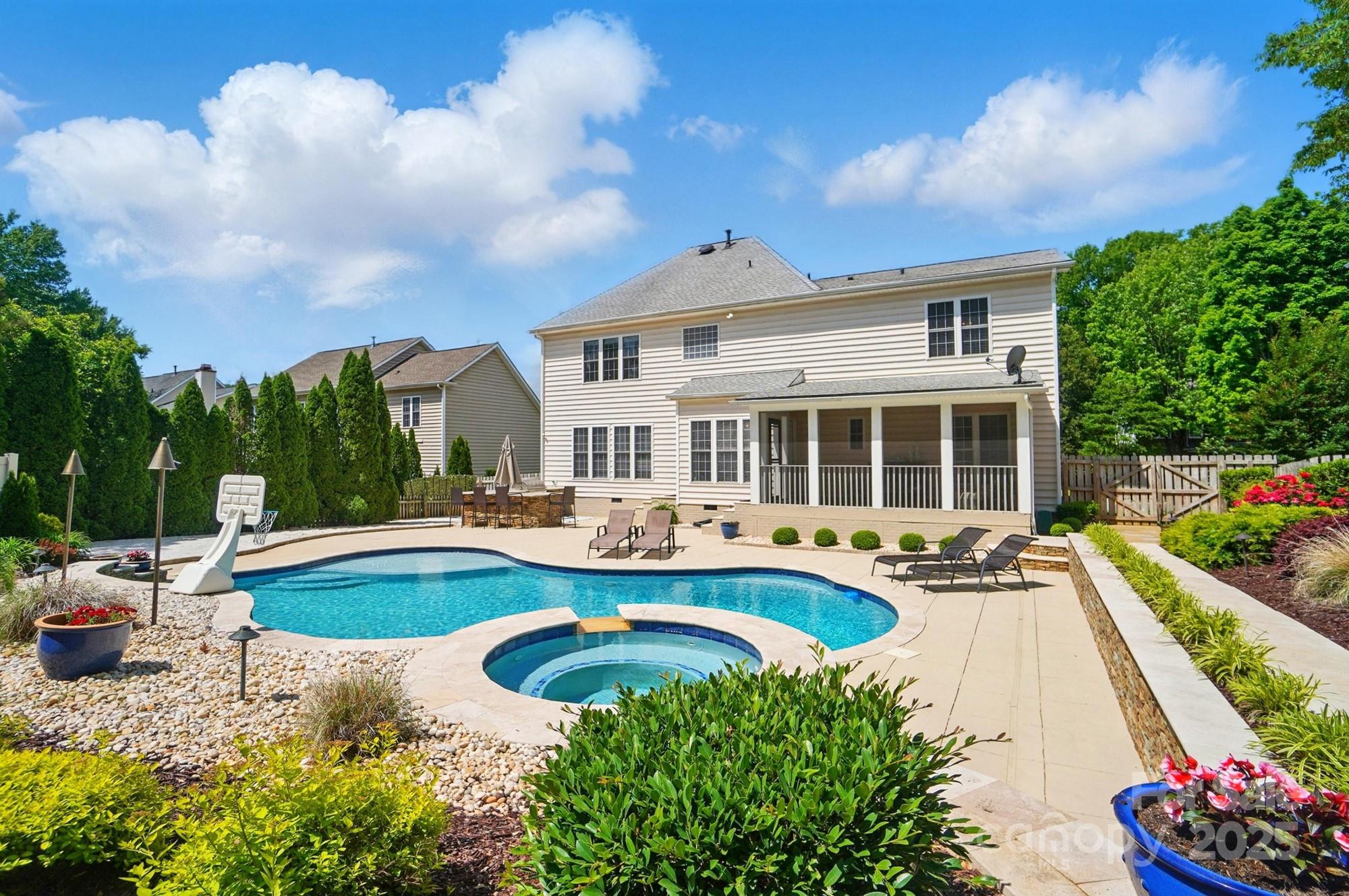 Hampton Ridge - Residential