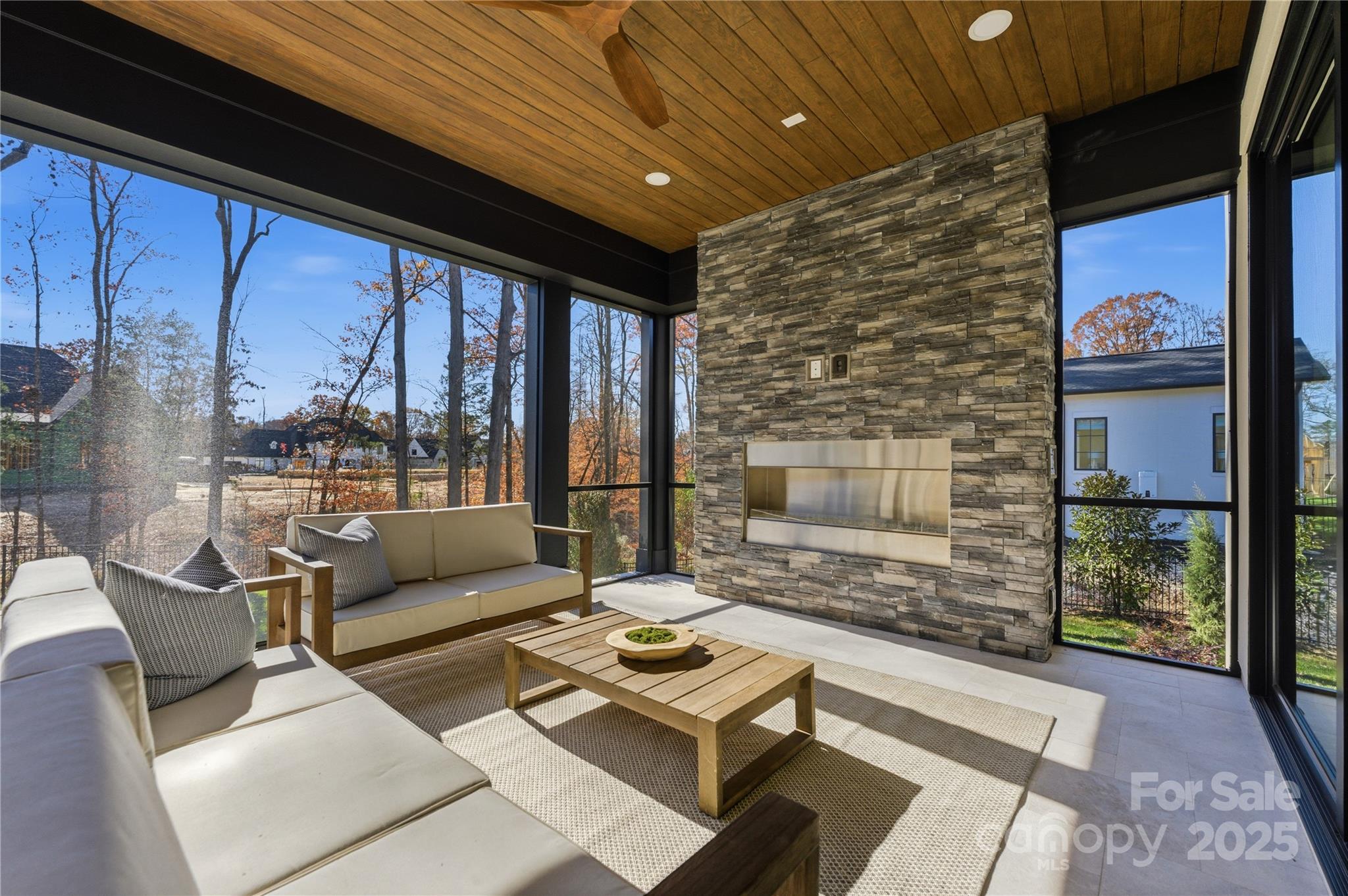 Twin Lakes - Residential