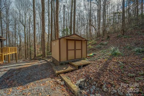 A home in Saluda