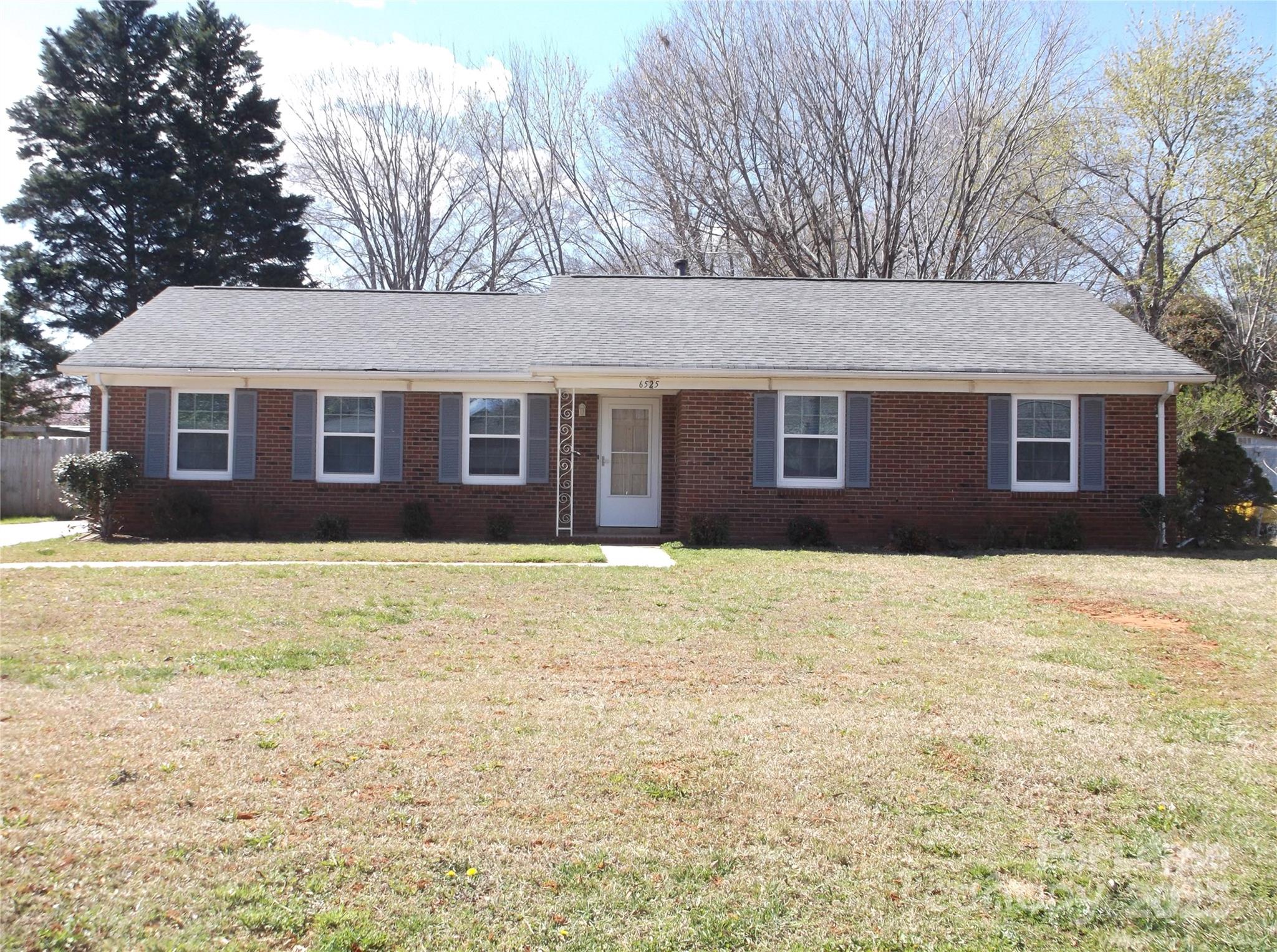 Eastwoods - Residential Lease
