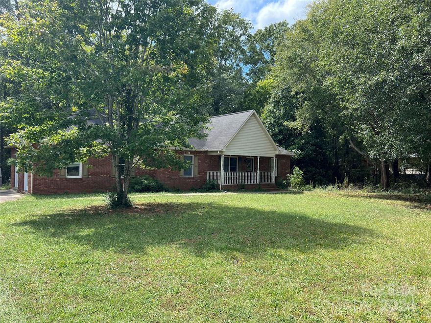 Welcome to 1513 White Ridge Drive located in beautiful York county’s countryside! This one is ready for its new owners and a little love! While it’s not perfect this home has been priced accordingly! Across the threshold enjoy an open floorplan, roomy primary suite, dining room, kitchen, sunroom, 2 more bedrooms and another full bath! The garage has been partially finished into additional living space. Enjoy all 4 of our southern seasons from the front porch or back deck that overlooks the almost 1 acre lot! Home is being sold as-is.