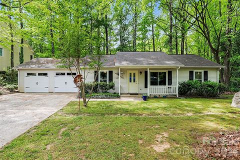 Photo of 12405 Mallard Ridge Drive, Charlotte, NC 28269 (MLS # 4368839)