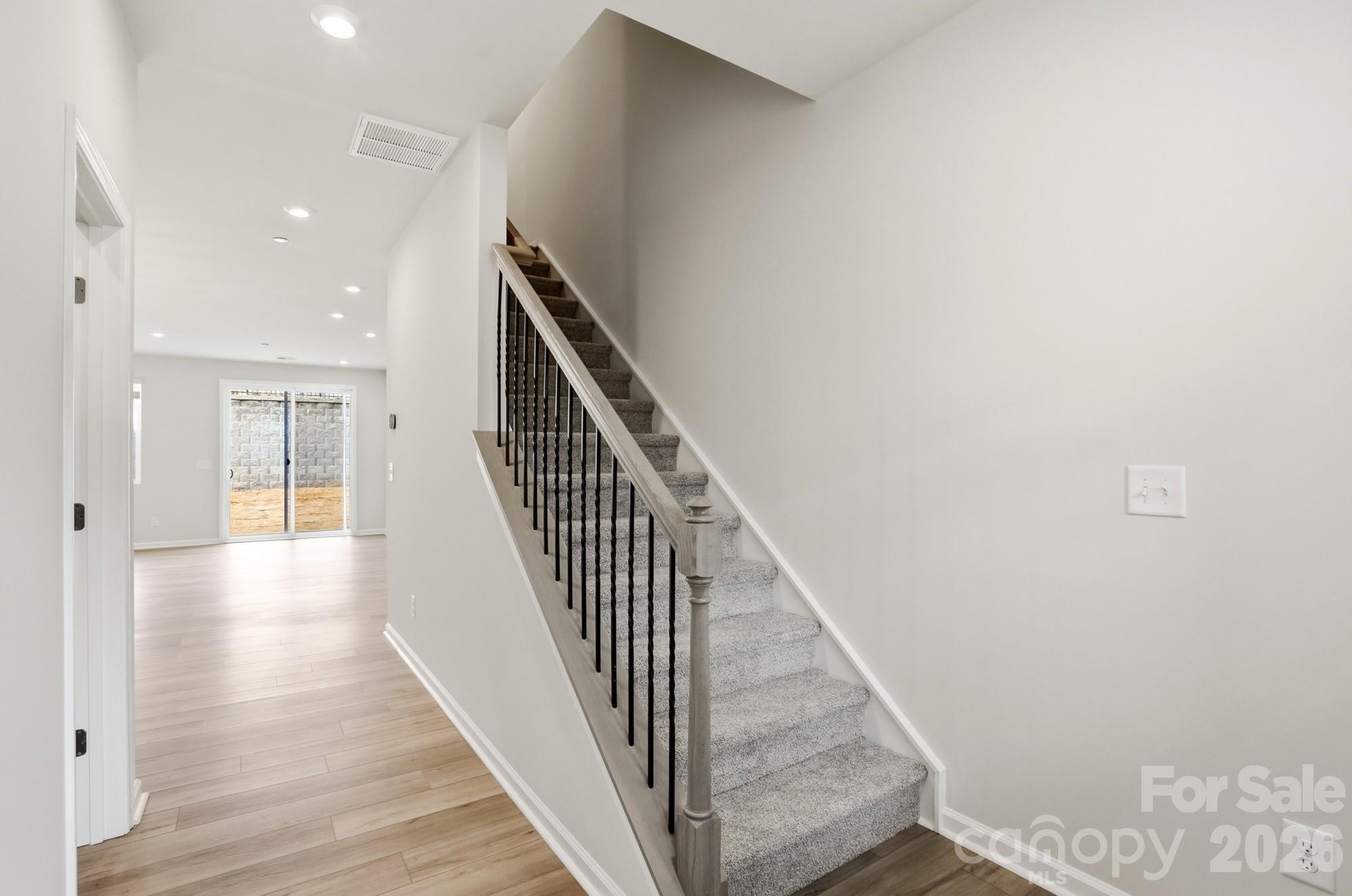 2525 Hedgecliff Road