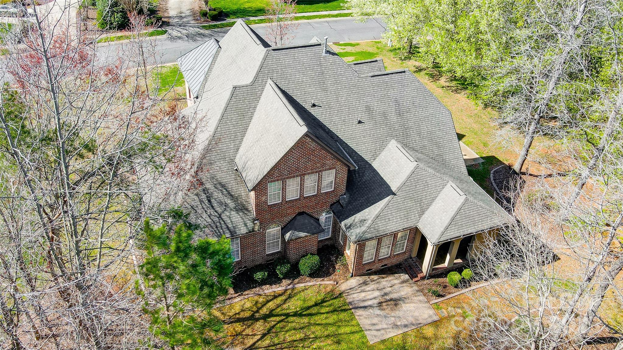 6548 Robin Hollow Drive