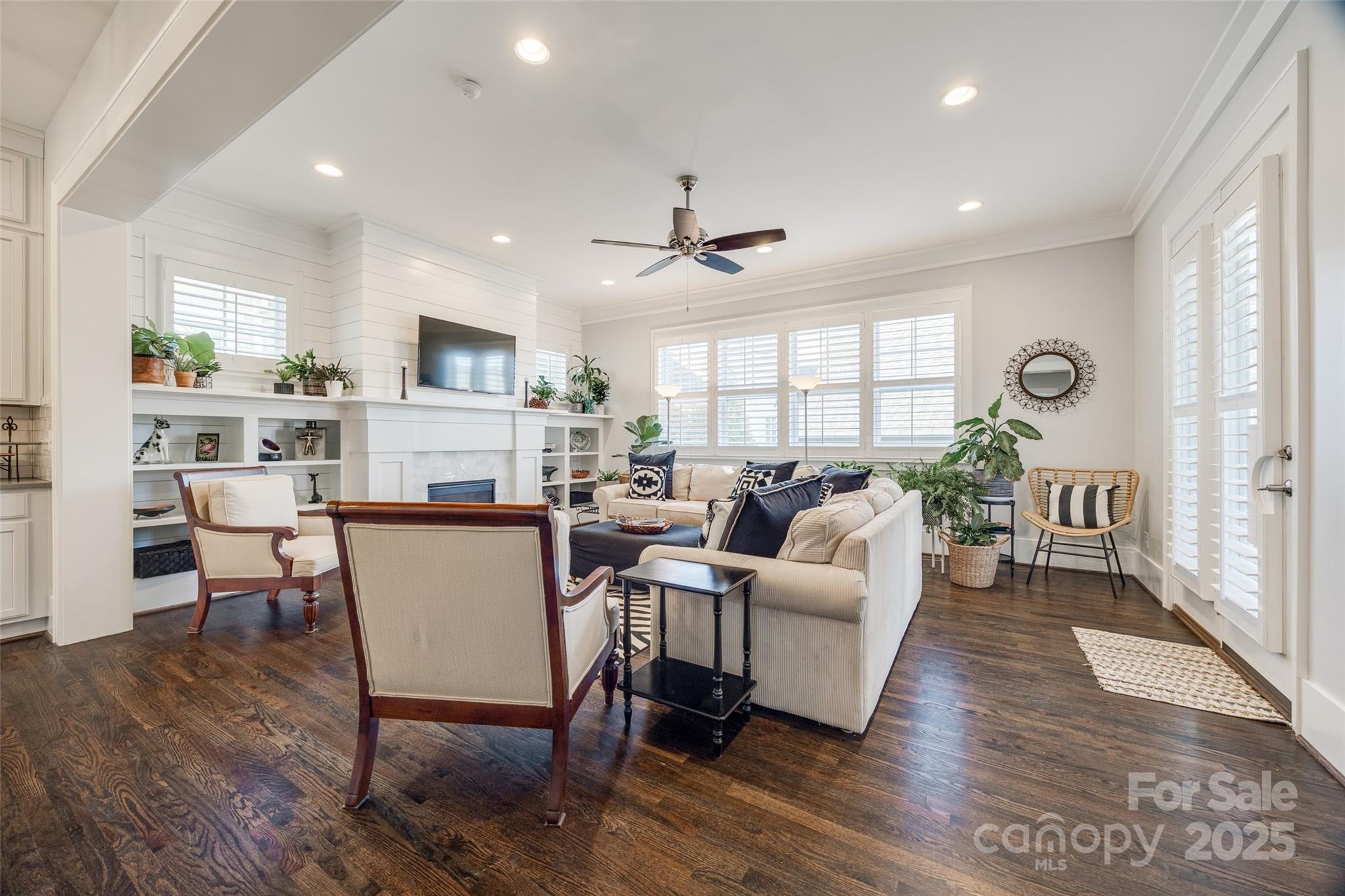 Riverwalk - Residential