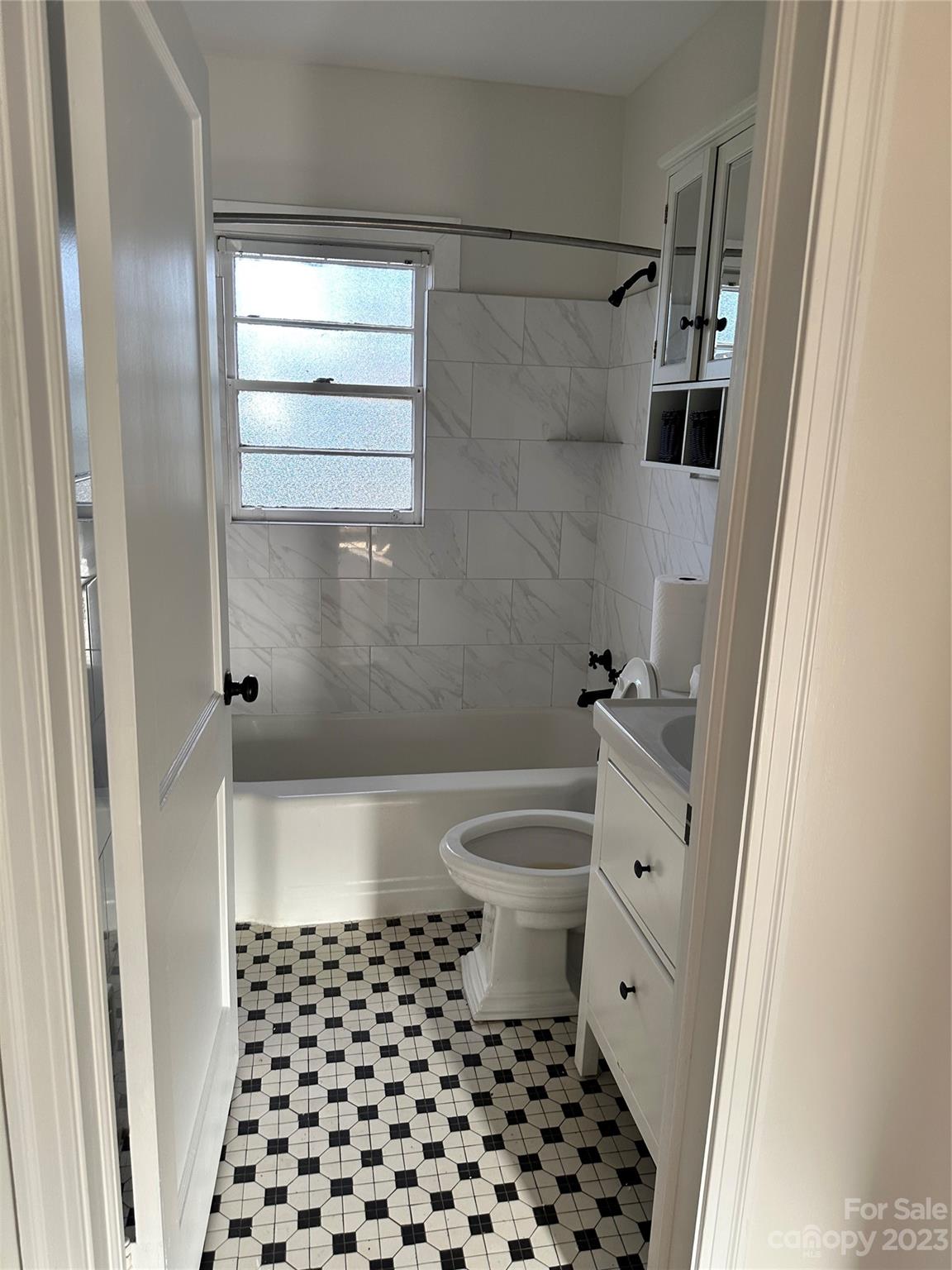 Colonial Village - Residential