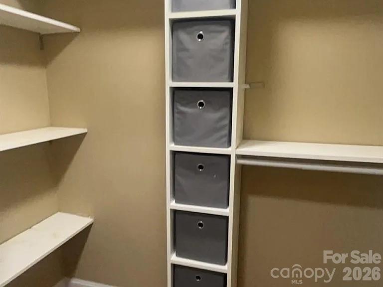 FOXBROOK - Residential