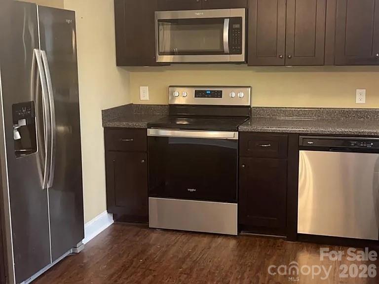 FOXBROOK - Residential