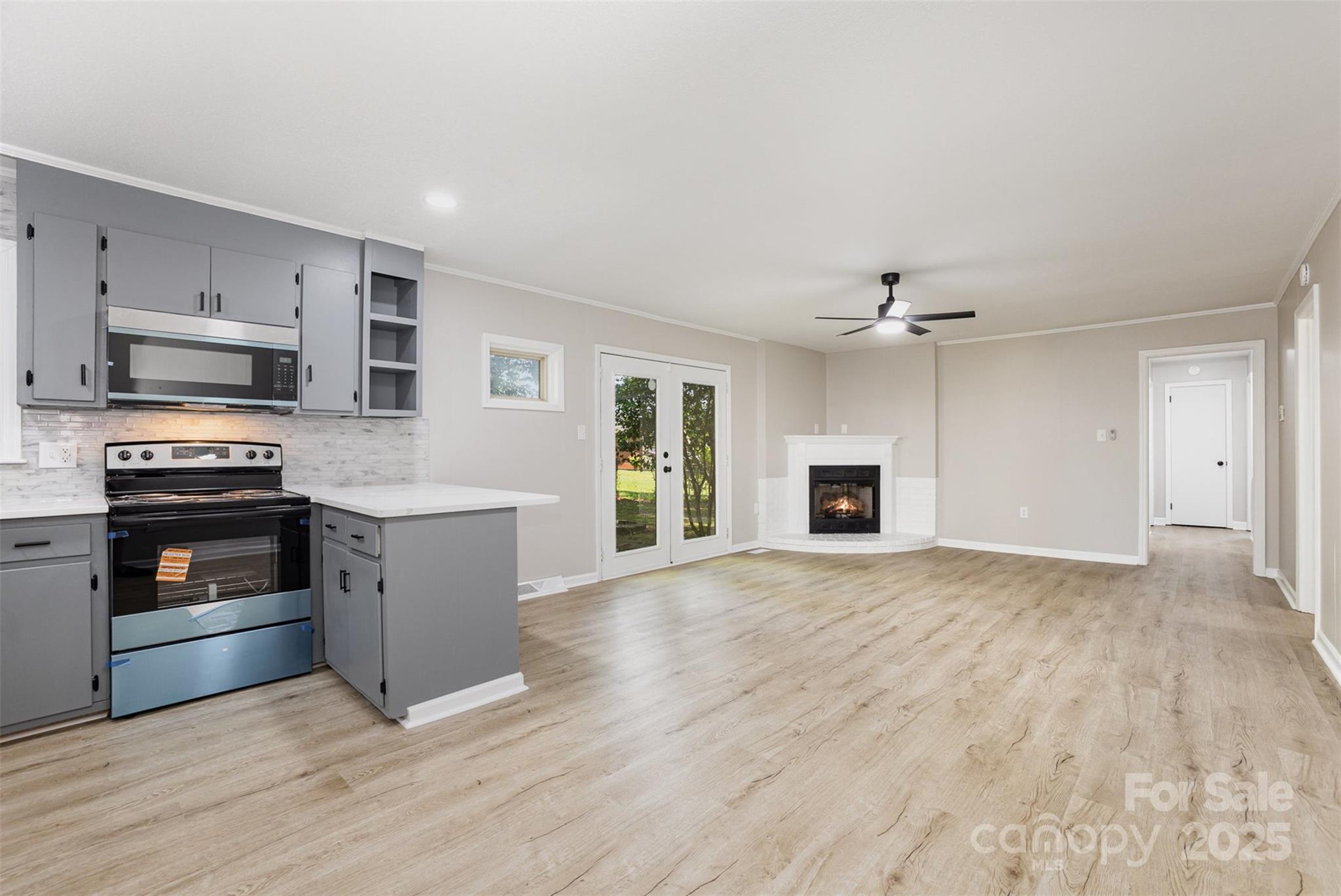 1141 Carolina Circle
