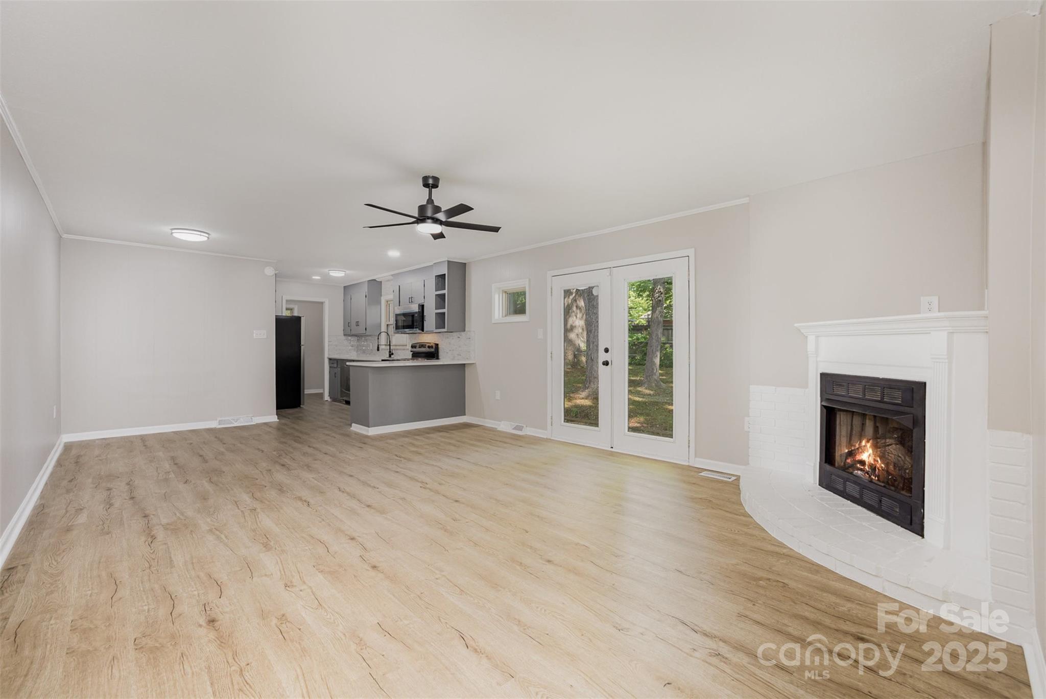 1141 Carolina Circle