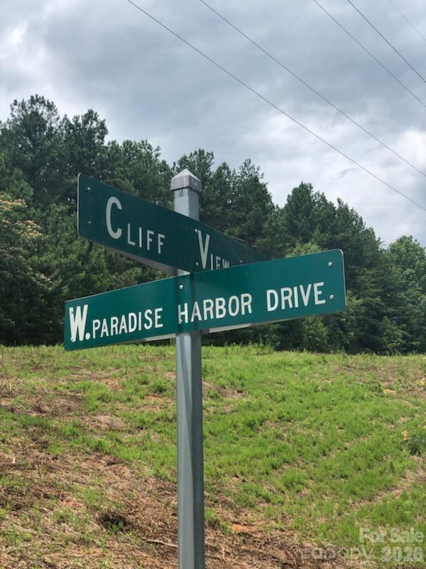 1018 Cliffview Drive 36