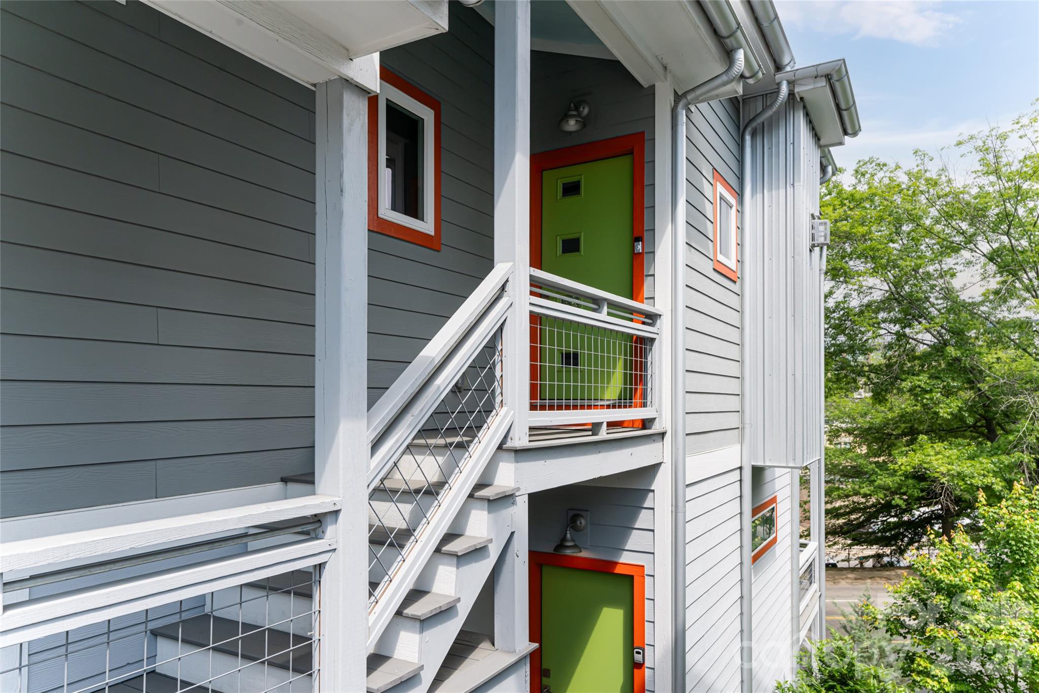 8 Birdhouse Row