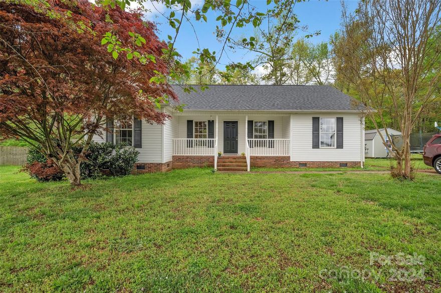 This lovely house has 3 bedrooms and 2 bathrooms with a fully fenced-in-backyard and utility shed! Updated in 2021 with a new roof, water heater, flooring, and paint. The kitchen offers granite counter tops, stainless steel appliances and plenty of cabinets for storage. 

Outside, a wonderful deck overlooks the fenced-in-backyard, perfect for entertaining or enjoying the beautiful South Carolina weather! Beyond the fence lies expansive woods, offering the opportunity to extend your fence if desired.

York, South Carolina has something for everyone; local festivals, restaurants, breweries, vintage movie theater, farmers markets, and locally owned shops. There are parks and walking trails nearby as well!