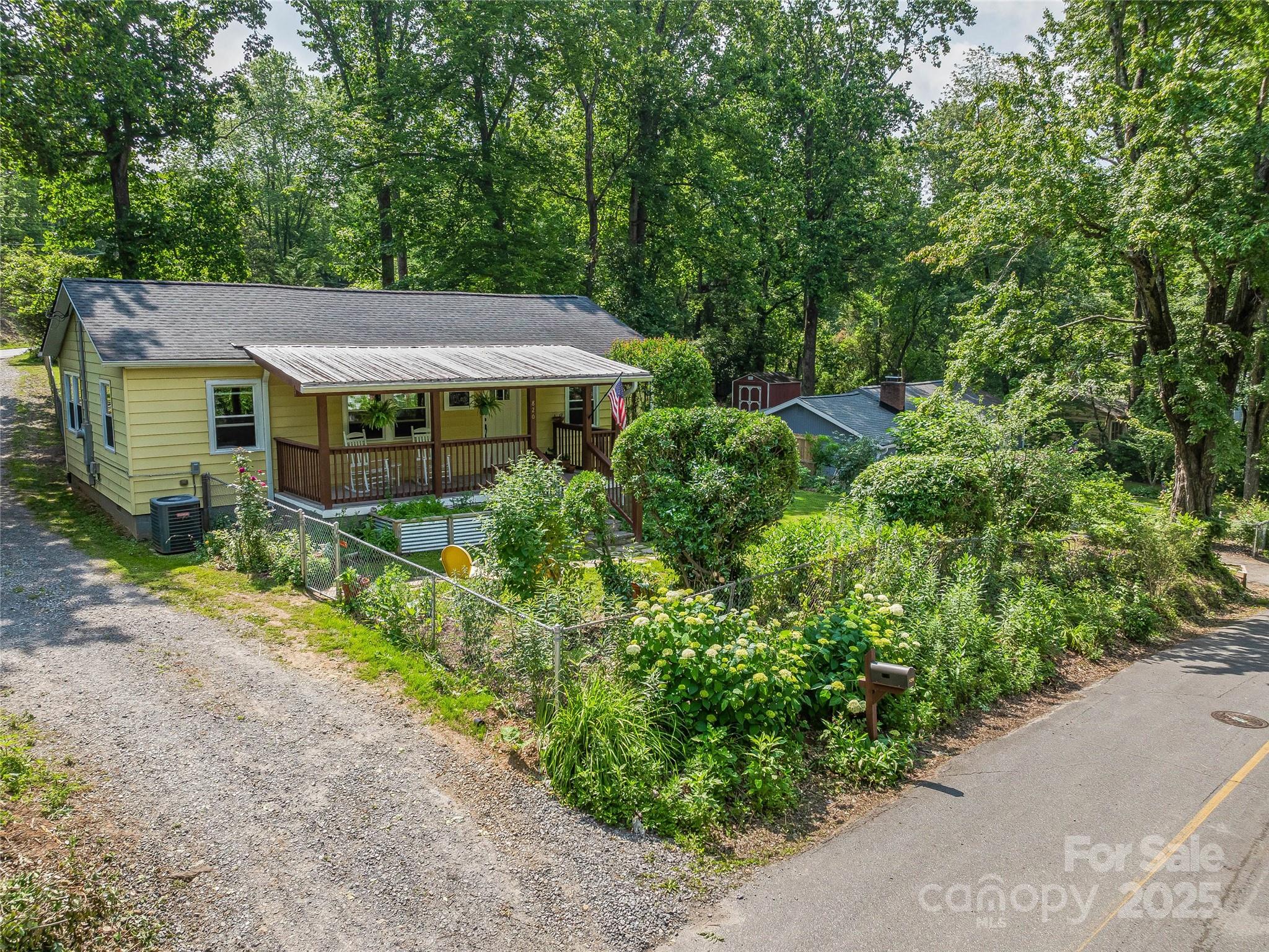 820 Azalea Avenue
