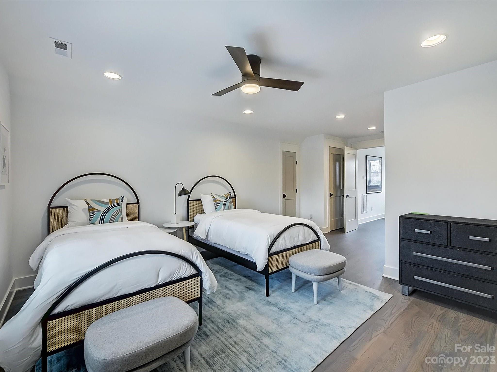 Elizabeth - Residential