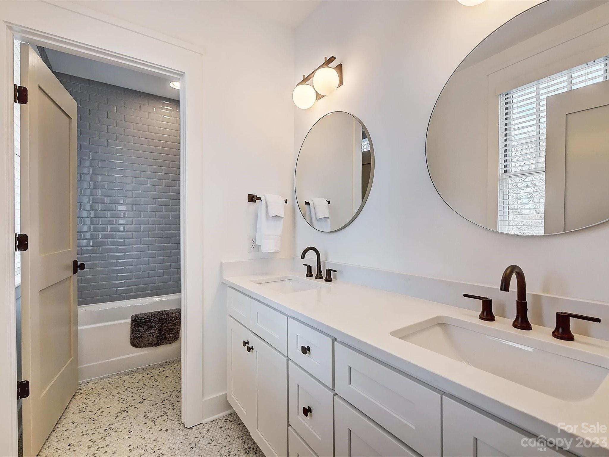 Elizabeth - Residential