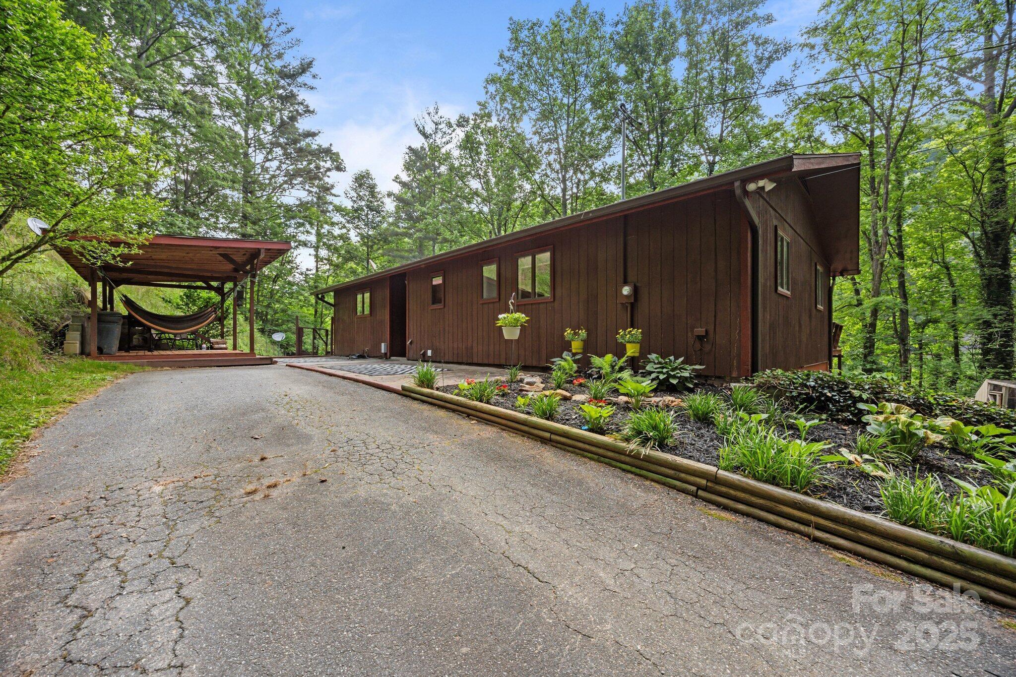 506 Cripple Creek