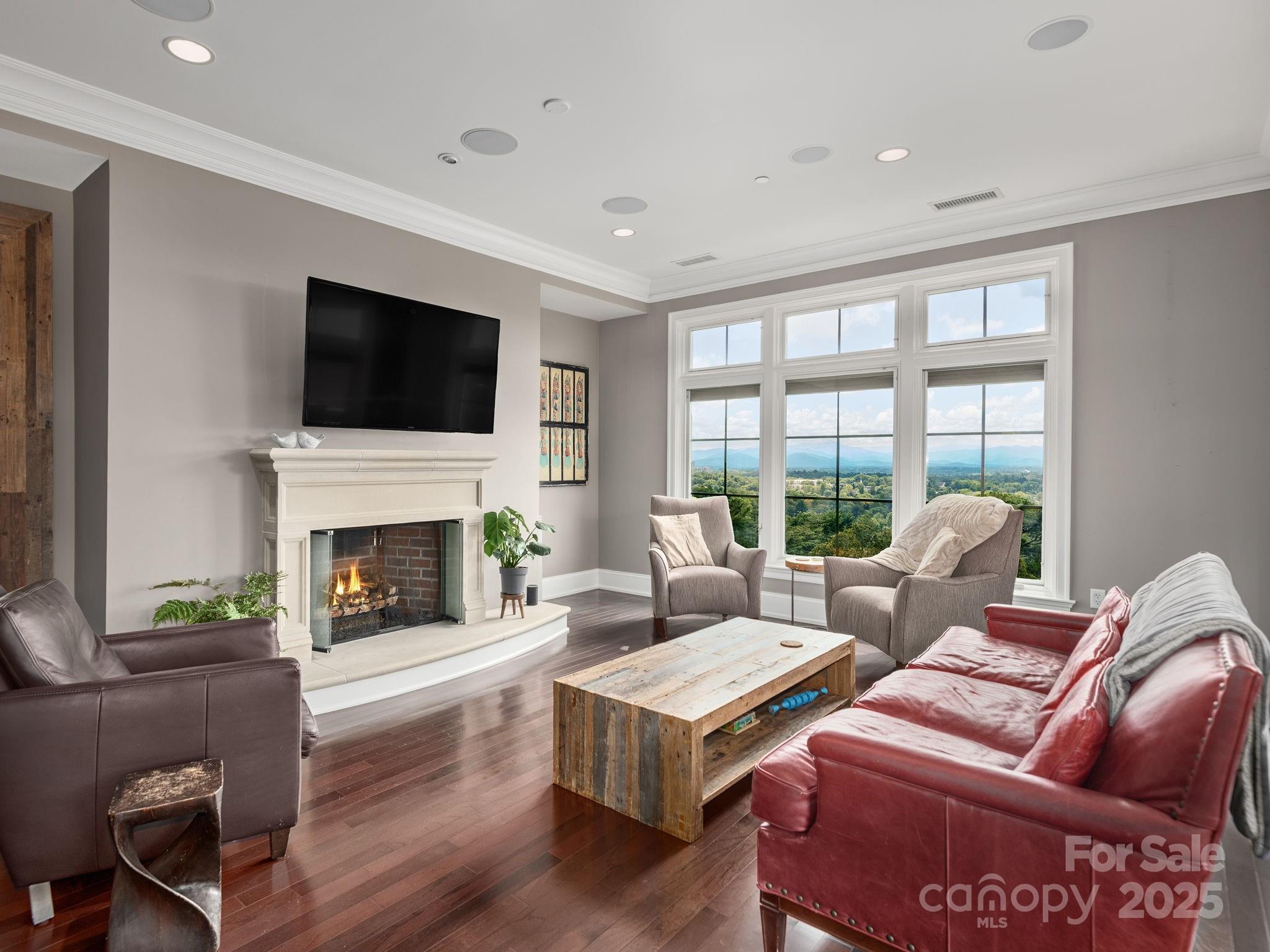 288 Macon Avenue 308