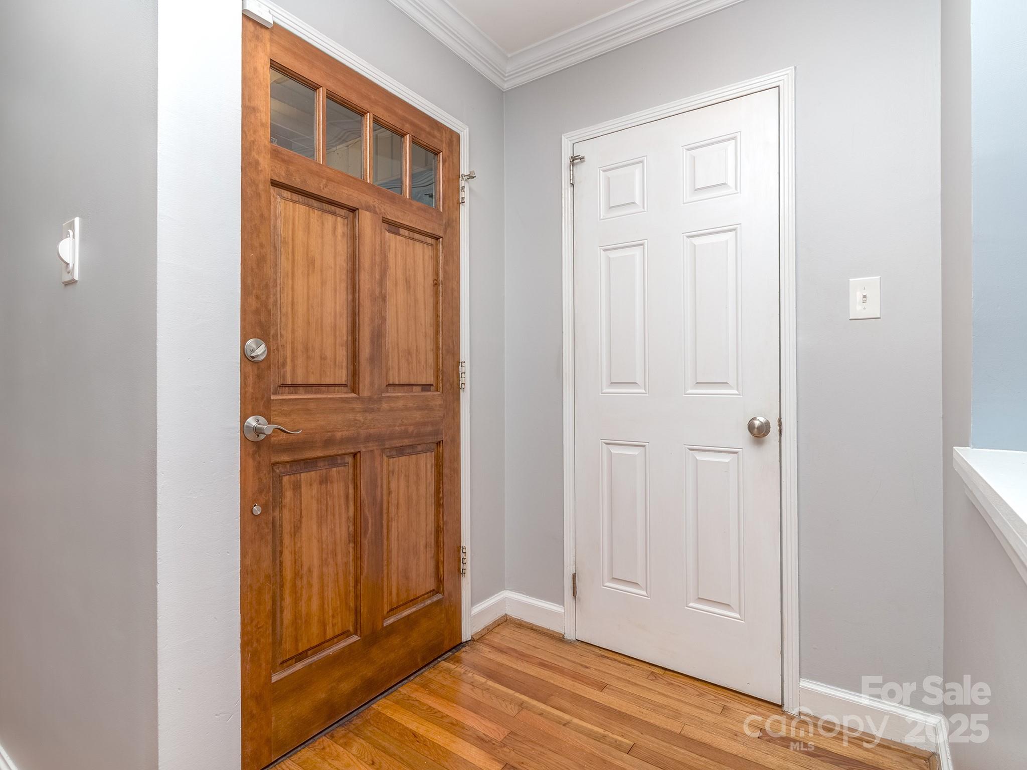 1227 Seneca Place
