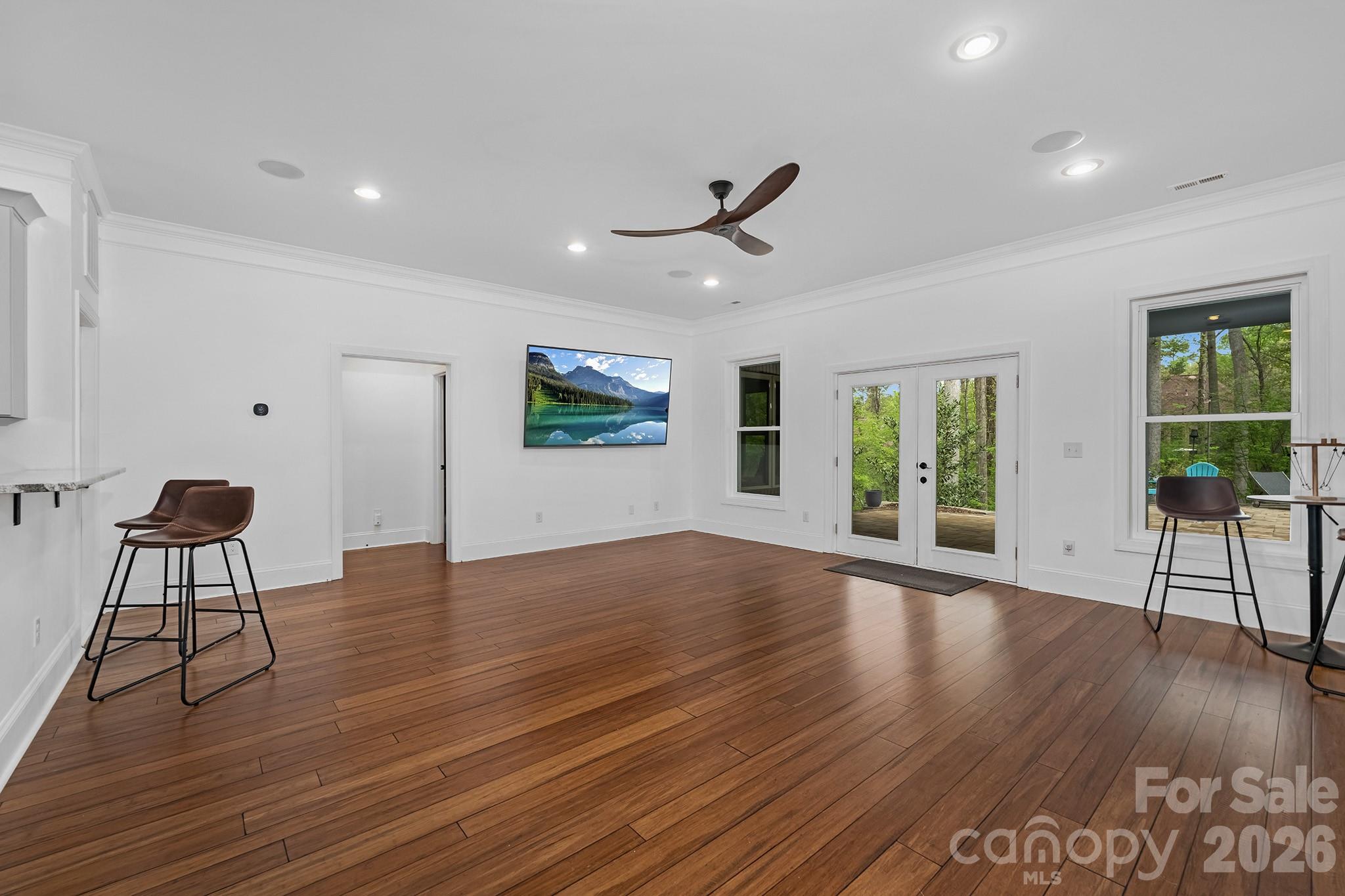 Water Edge - Residential