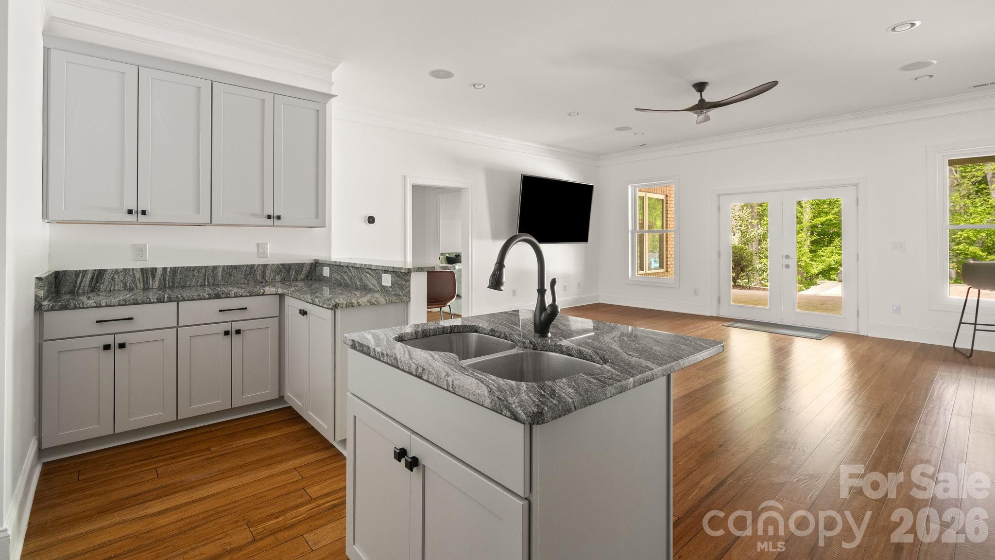 Water Edge - Residential