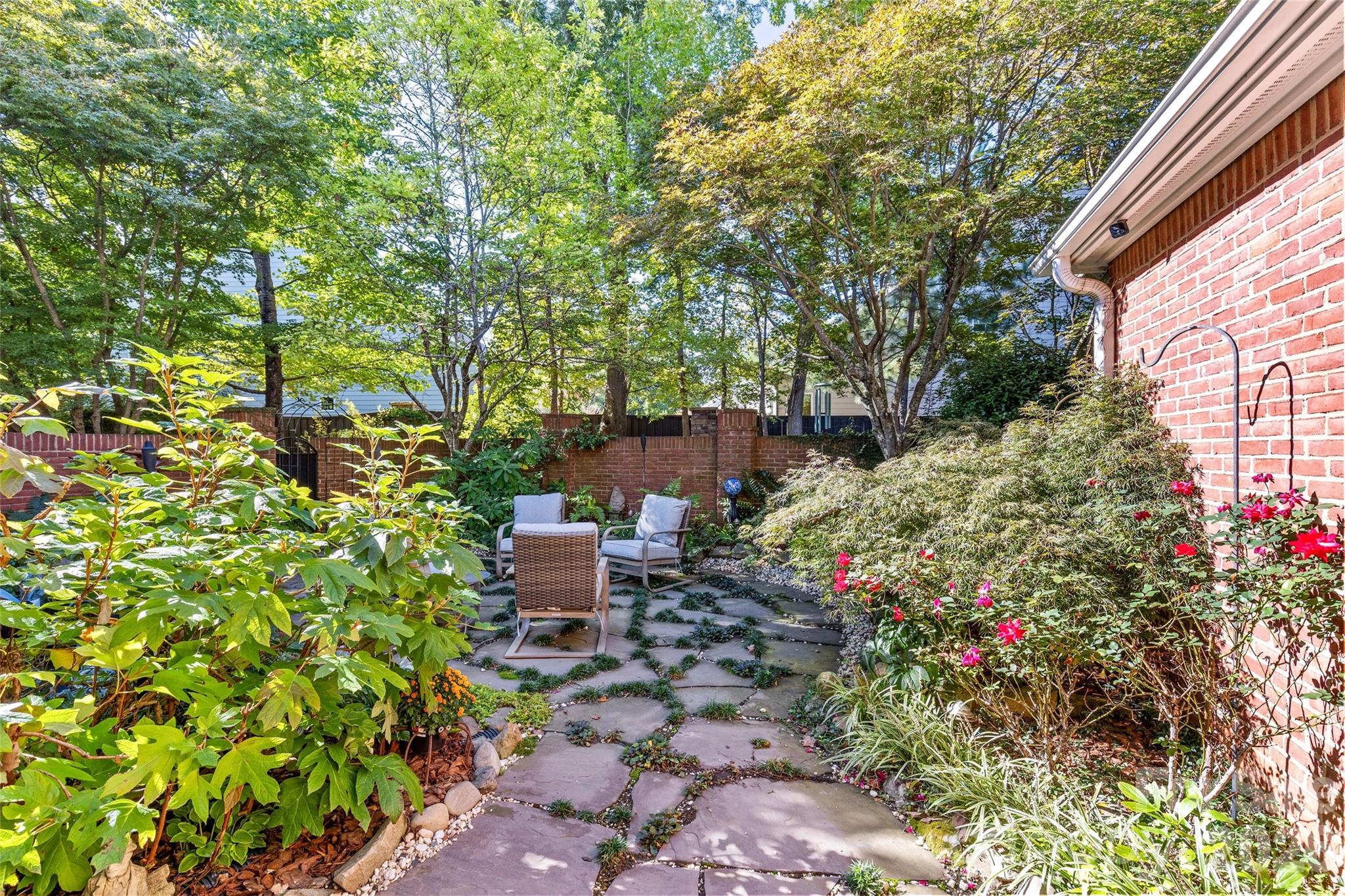 Wrenfield On Sharon - Residential