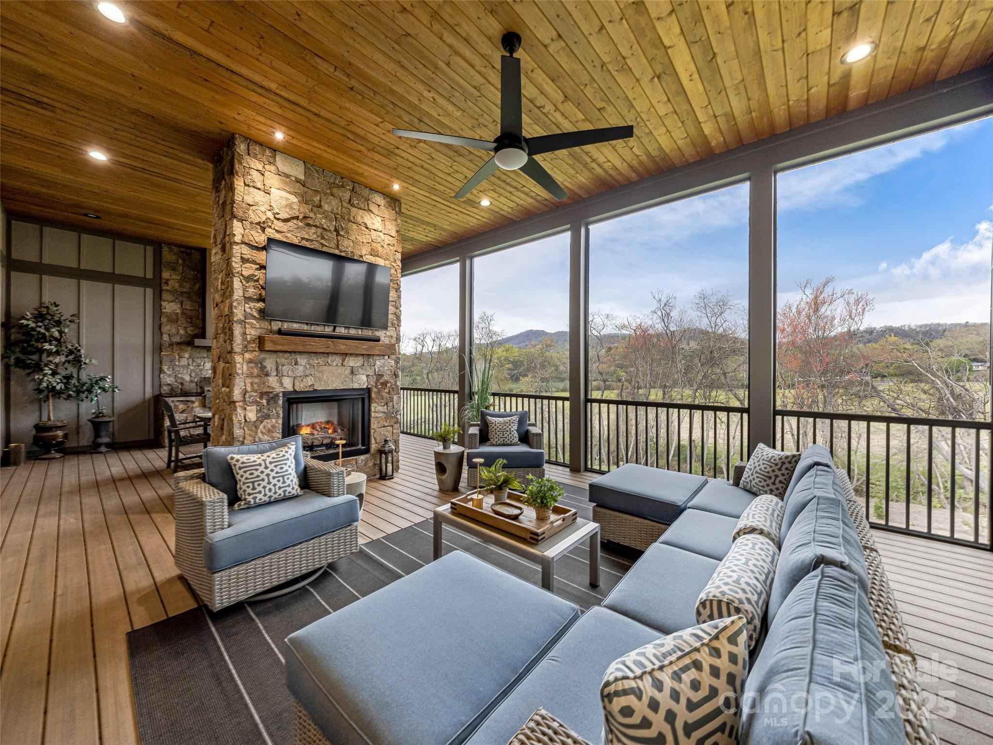 Mills River Crossing - Residential