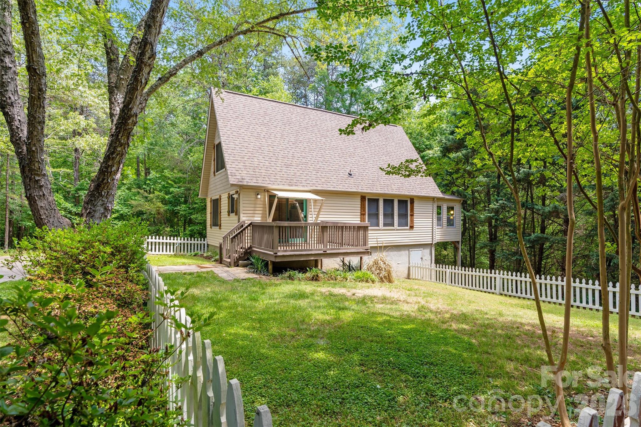 8347 Cedar Circle