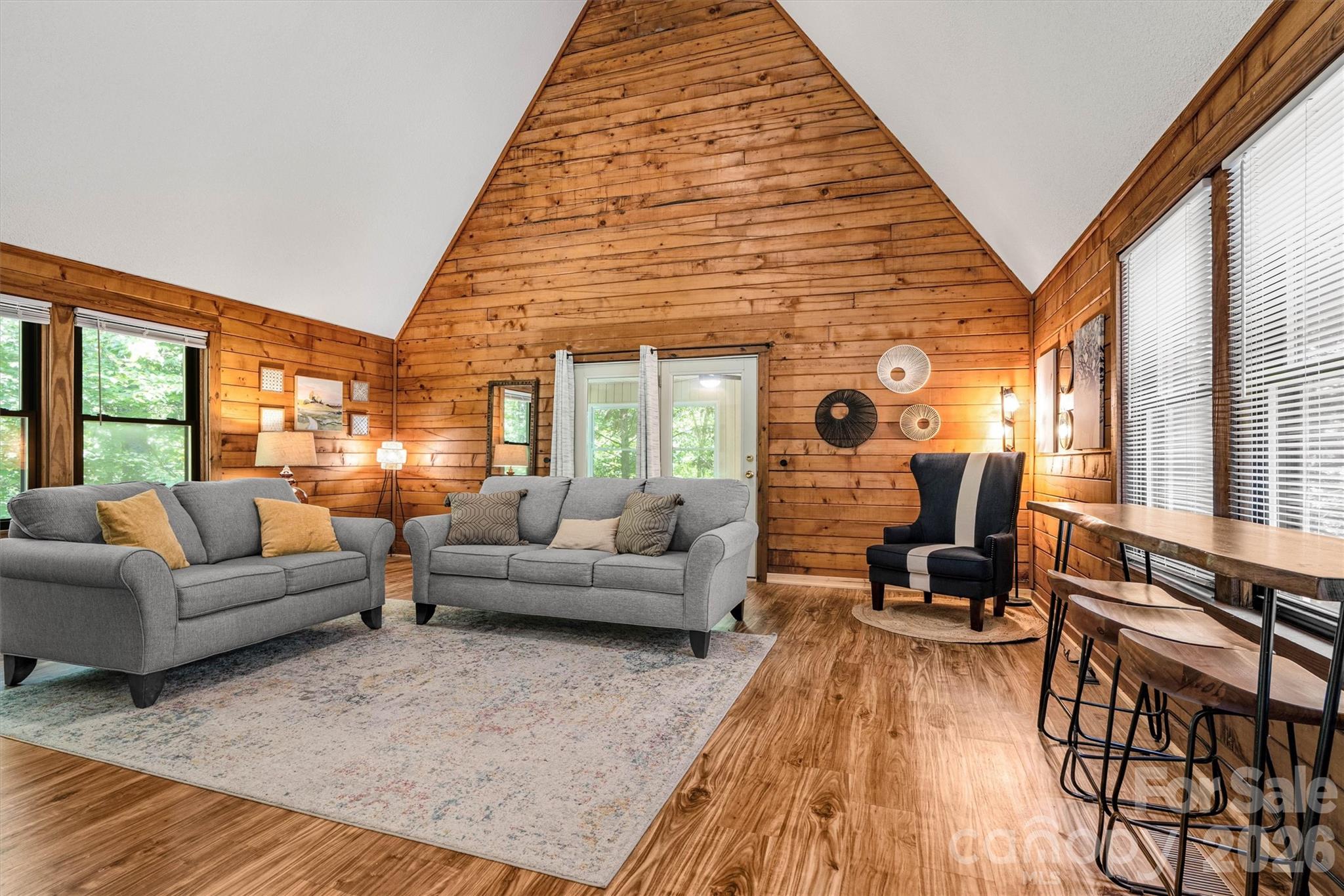 8347 Cedar Circle