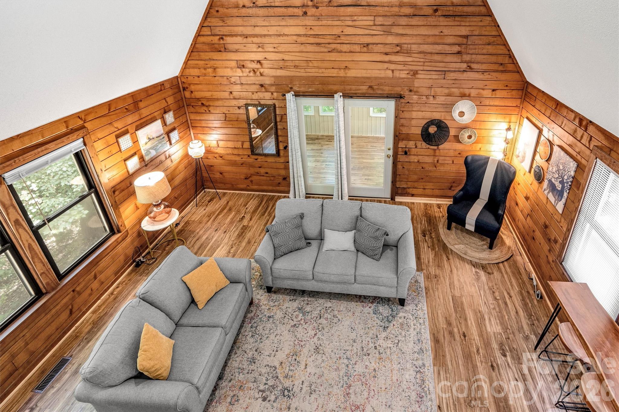 8347 Cedar Circle
