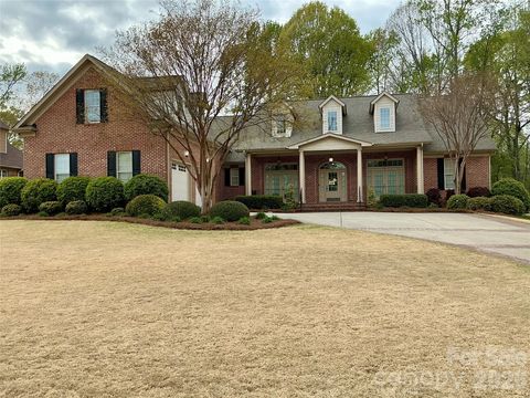 Photo of 836 Abilene Lane, Fort Mill, SC 29715 (MLS # 4316404)
