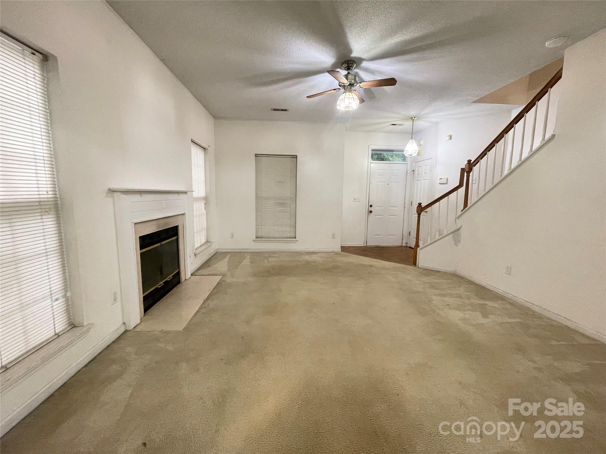 8925 Trentsby Place