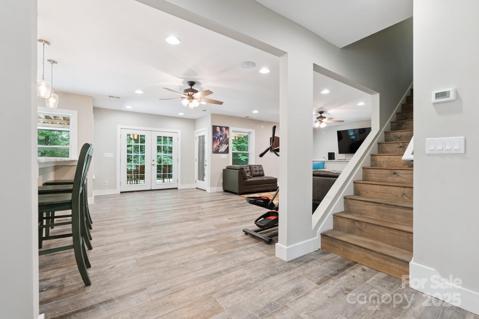 Shelly Woods - Residential