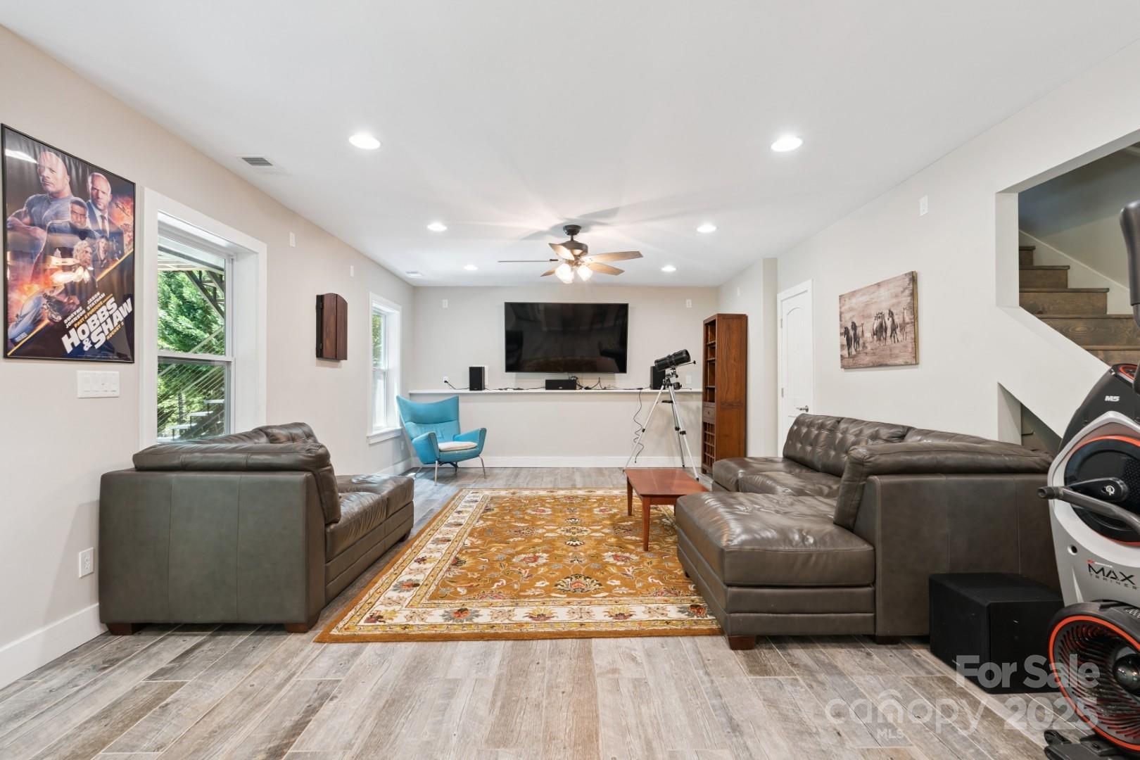 Shelly Woods - Residential