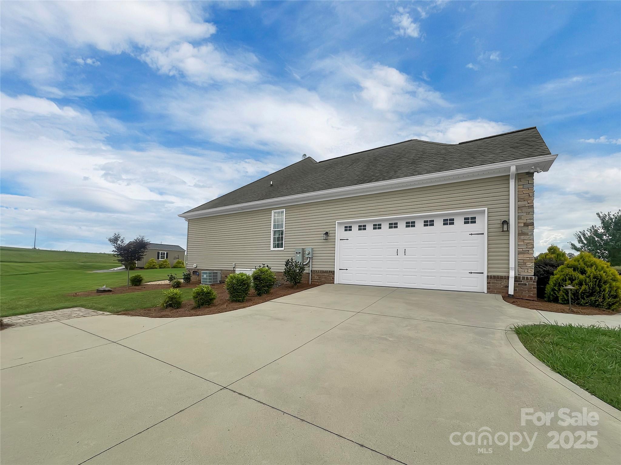 106 Vintage Woods Court