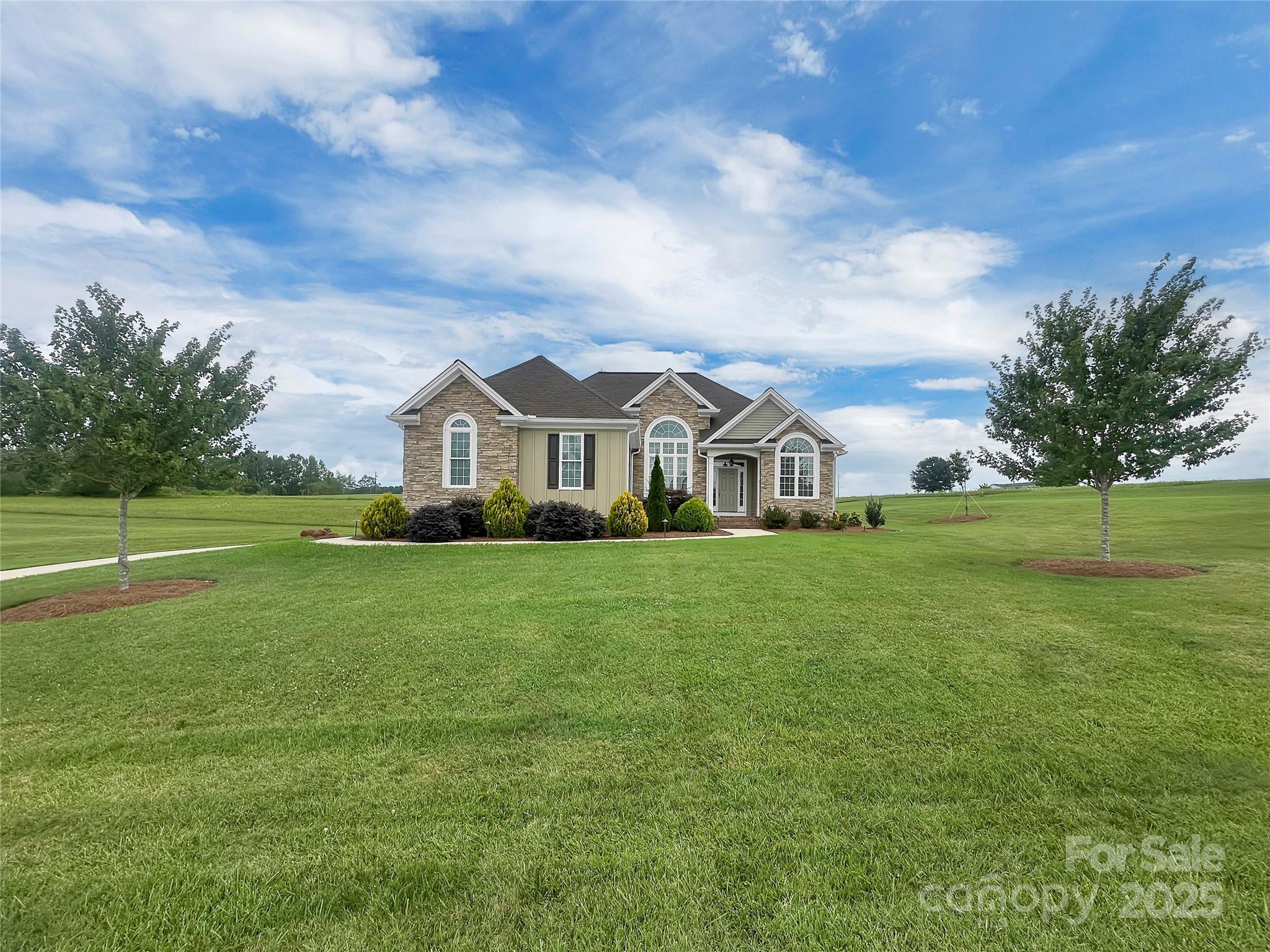 106 Vintage Woods Court