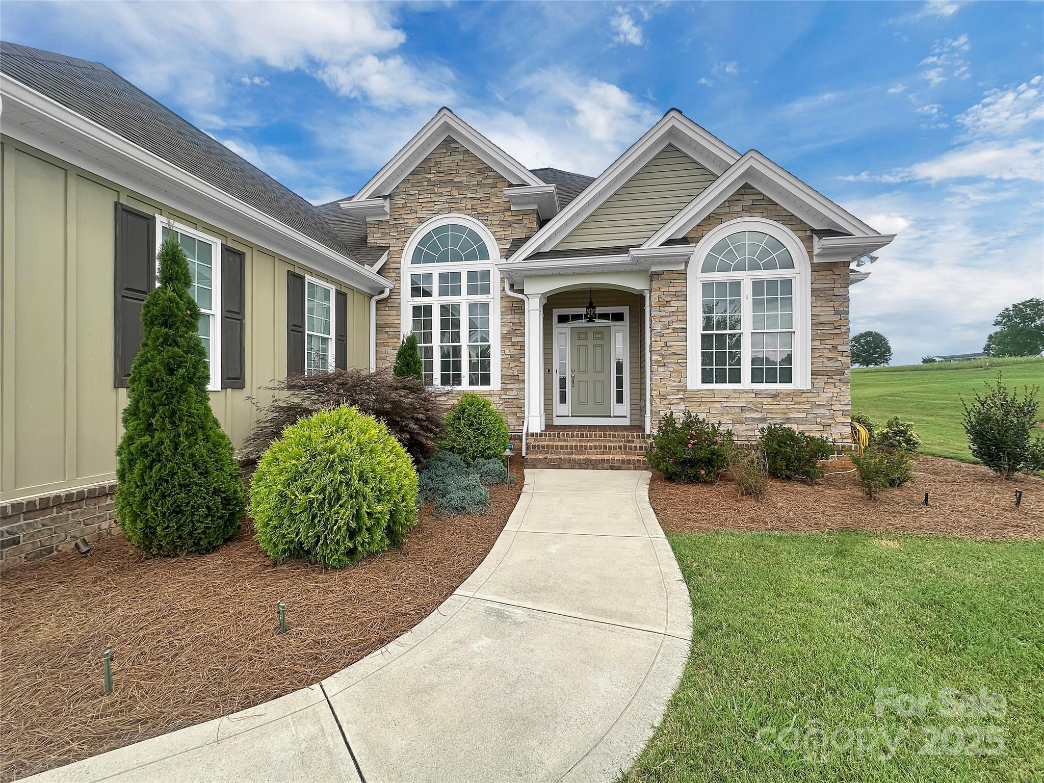106 Vintage Woods Court