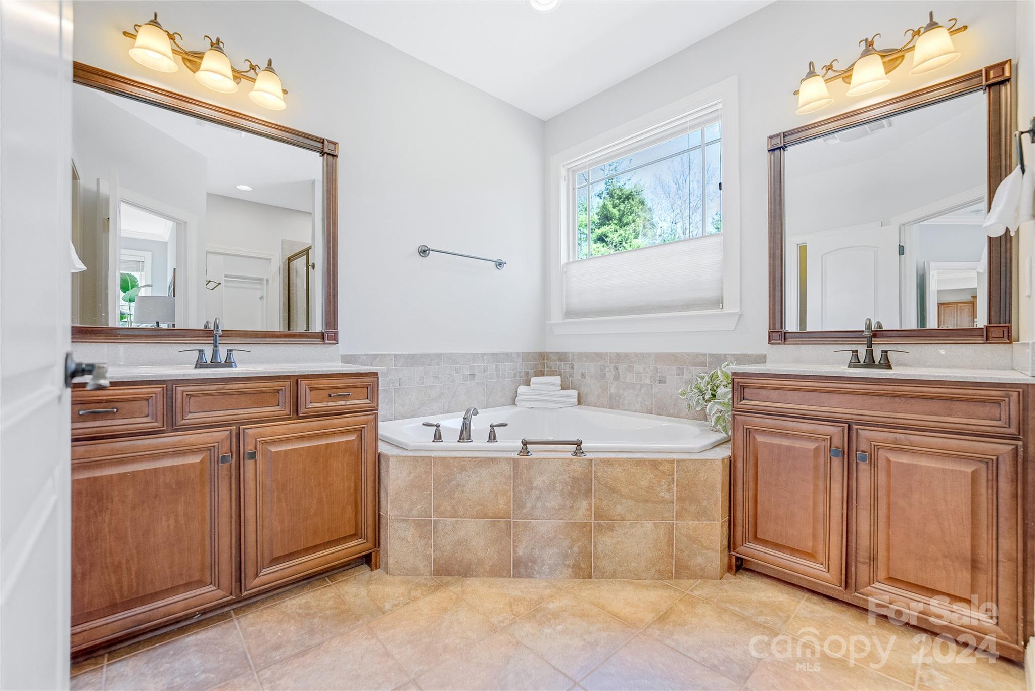 Tradition - Residential