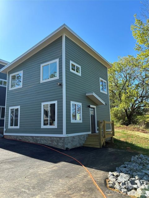 Photo of 112 Lager Lane, Asheville, NC 28806 (MLS # 4373694)