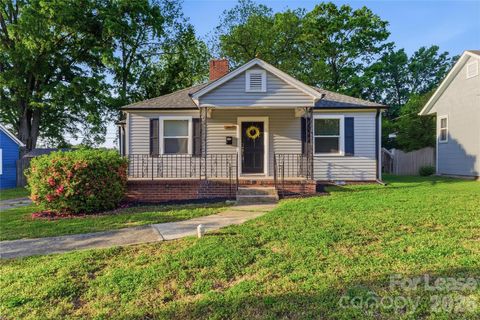 Photo of 2405 Greenland Avenue, Charlotte, NC 28208 (MLS # 4370552)