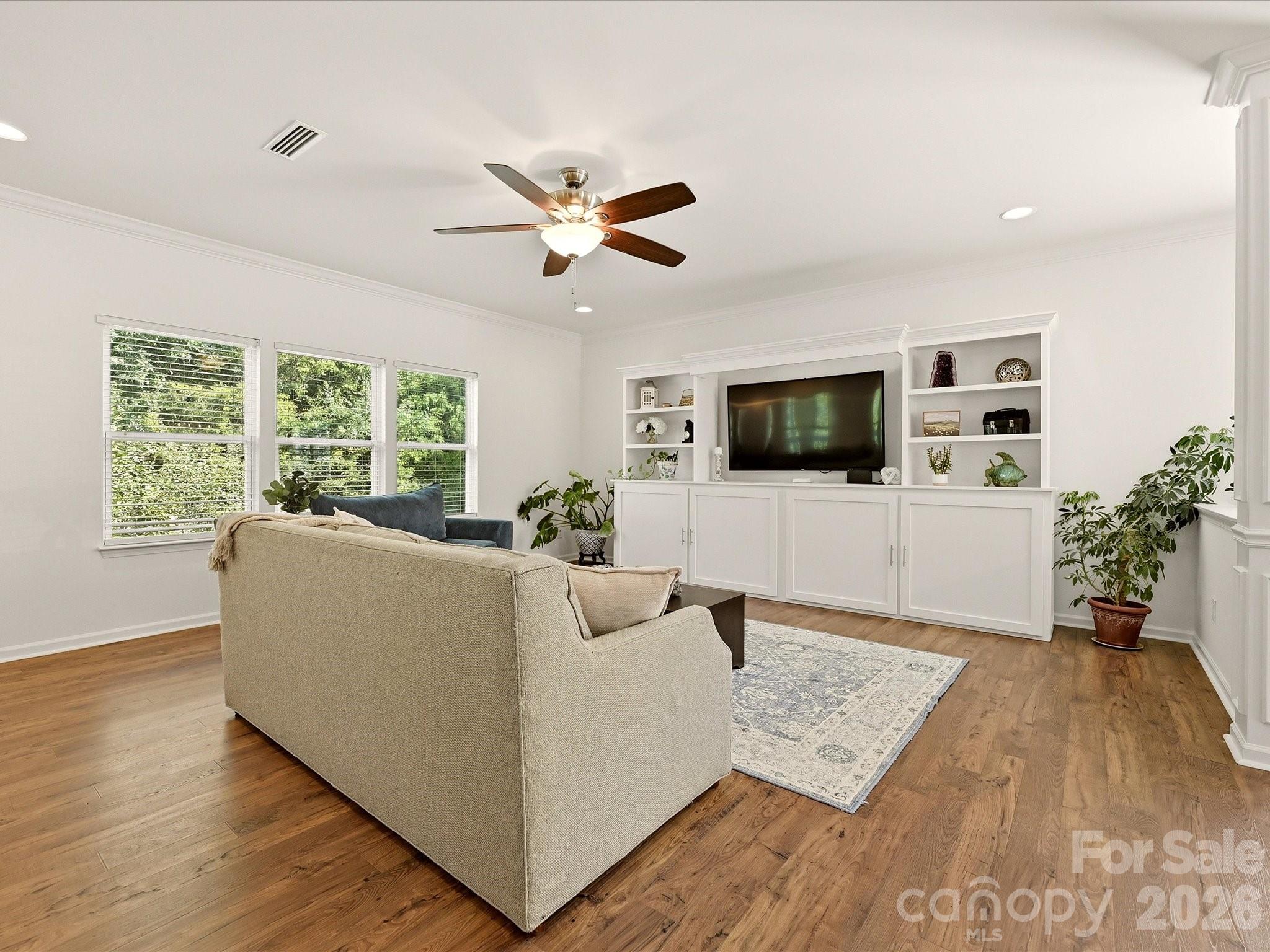 1104 Bassett Way